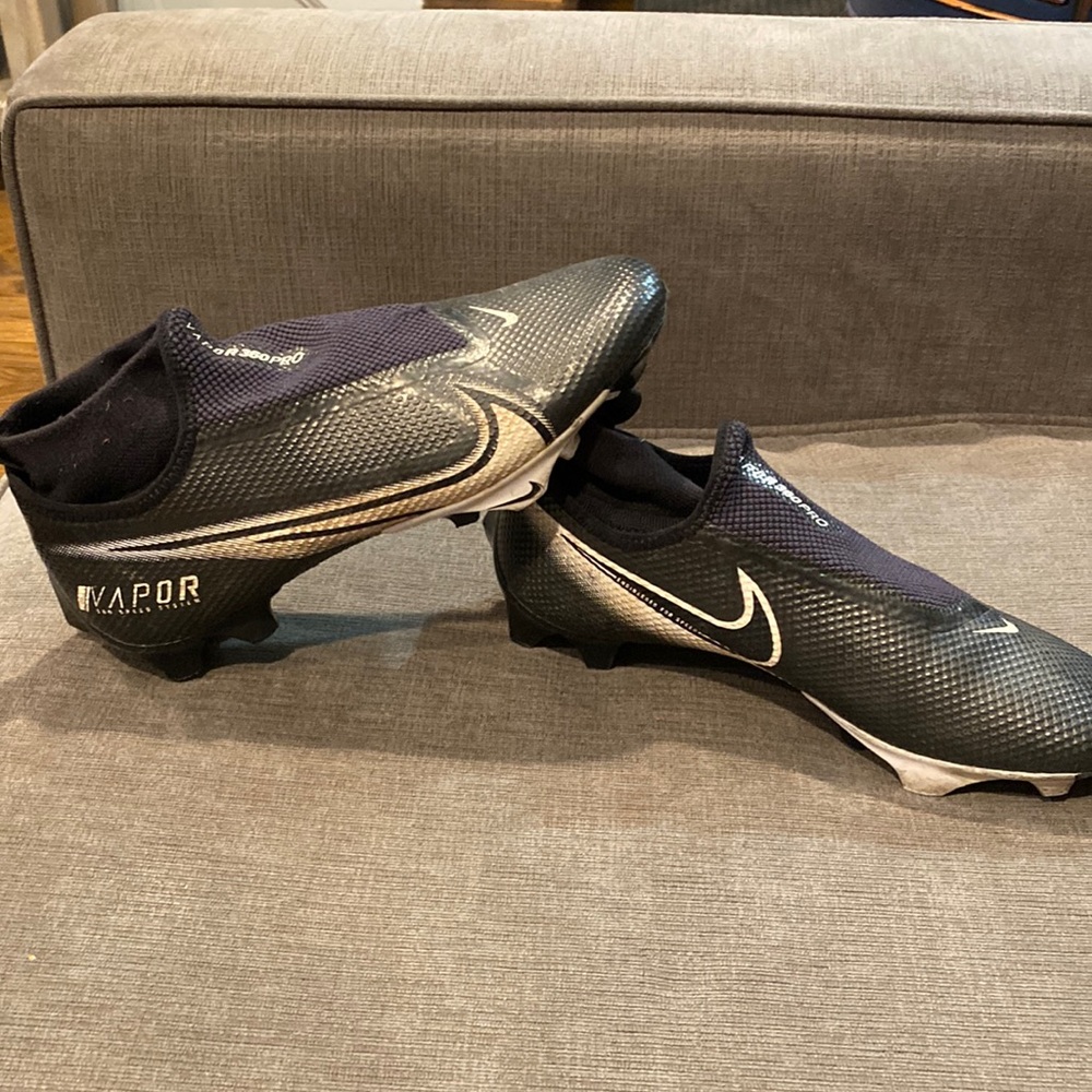 Nike Vapor 360 football cleats great condition!